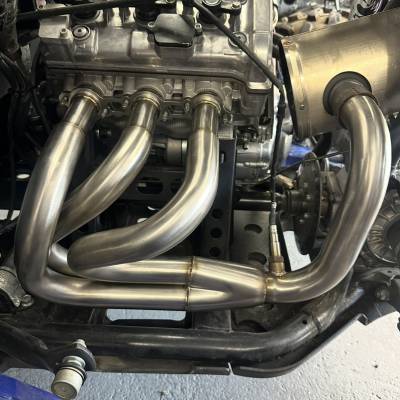YXZ1000 SBD 2.0 HI-FLOW HEADER
