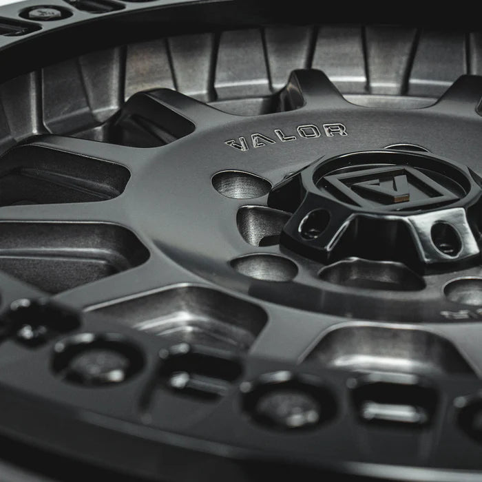 V09 BEADLOCK FLOW FORM BRUSHED CHARCOAL 15X7 +40MM 4X137