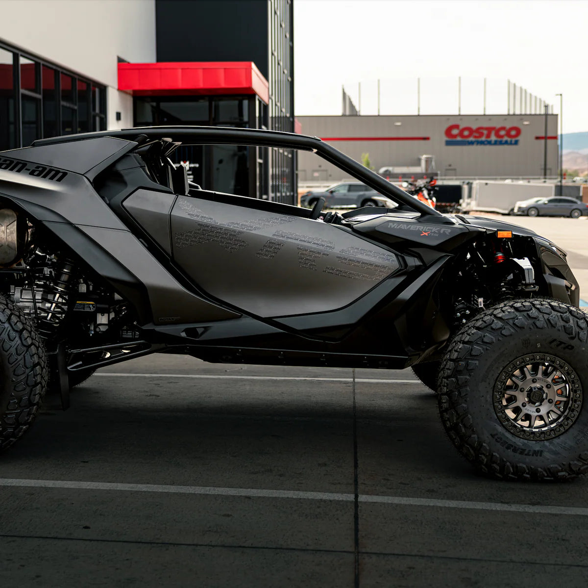MAVERICK R 2-SEAT "SHORTY" ROLL CAGE