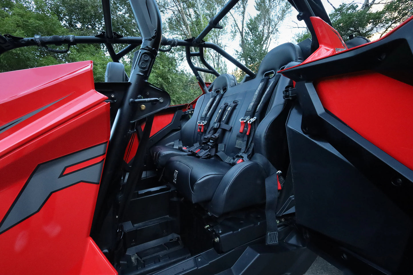 RZR 4 PRO (TURBO R, PRO R, PRO) REAR BENCH SEAT W/ HARNESSES (2020-2025)